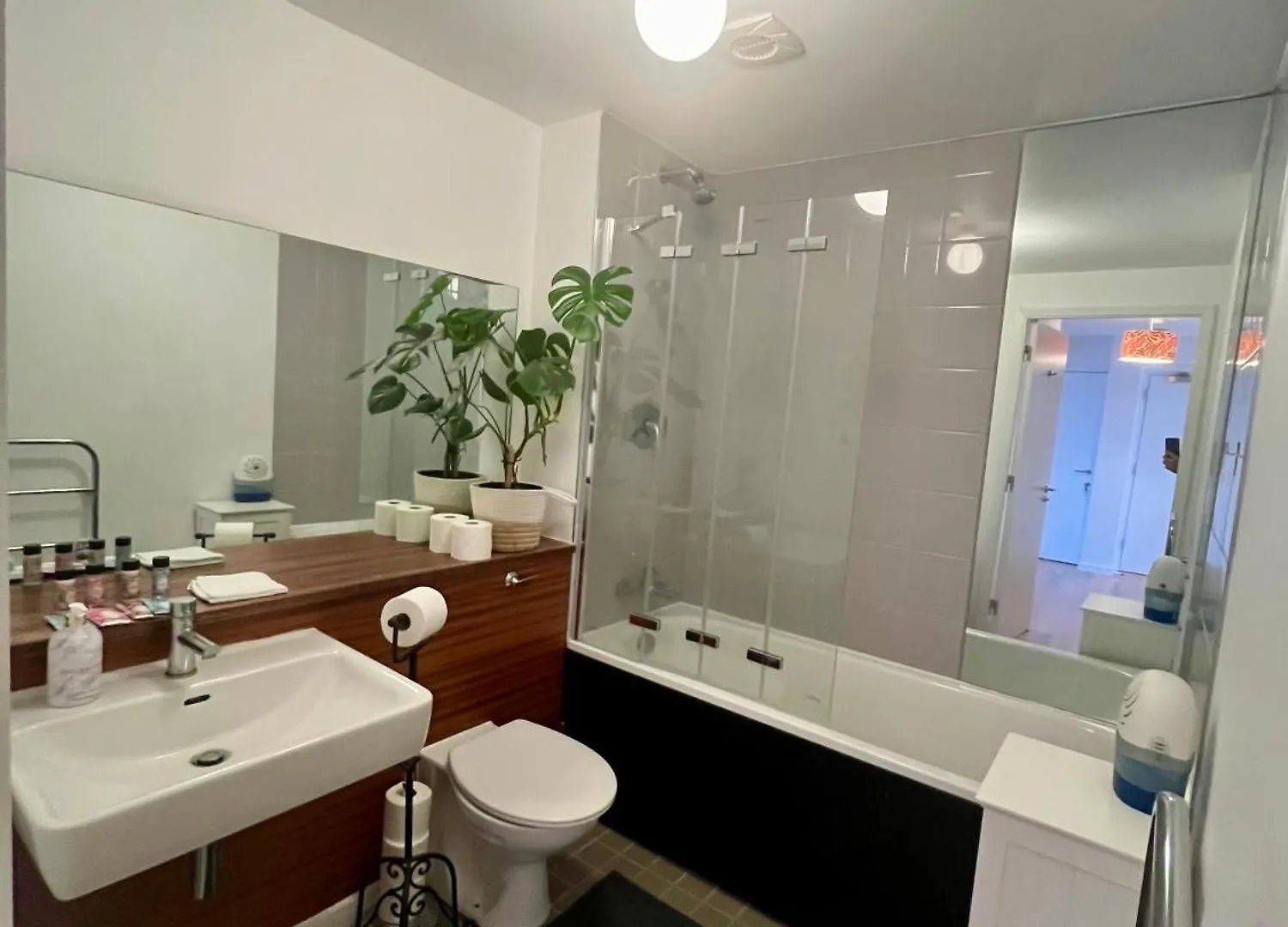 Entire Home In Exclusive Dublin Neighborhood - Comfortably Sleeps Up To 6 Guest 0*,